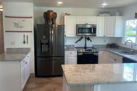 House in Port Charlotte, Florida 3 bedrooms, 109.25 sq.m. № 1879415 - photo 16