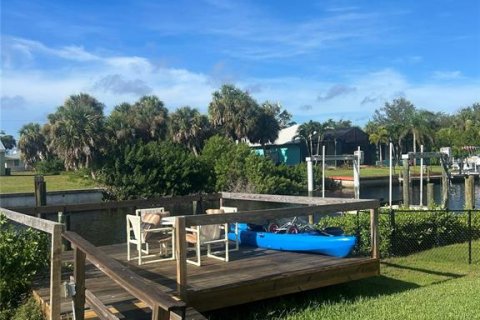 House in Port Charlotte, Florida 3 bedrooms, 109.25 sq.m. № 1879415 - photo 8