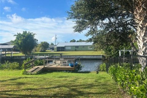 House in Port Charlotte, Florida 3 bedrooms, 109.25 sq.m. № 1879415 - photo 5