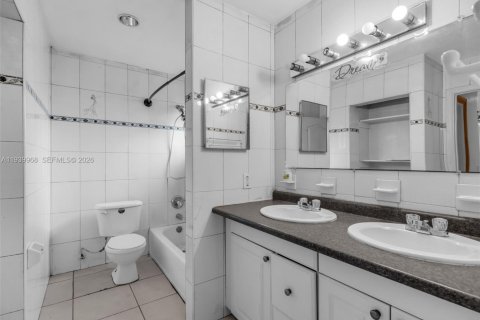 Villa ou maison à vendre à West Park, Floride: 4 chambres, 269.88 m2 № 1996894 - photo 30