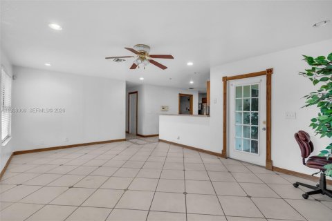 Villa ou maison à vendre à West Park, Floride: 4 chambres, 269.88 m2 № 1996894 - photo 11