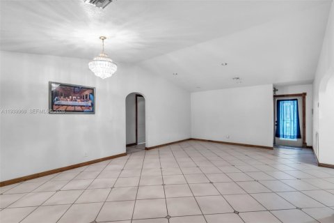 Villa ou maison à vendre à West Park, Floride: 4 chambres, 269.88 m2 № 1996894 - photo 5