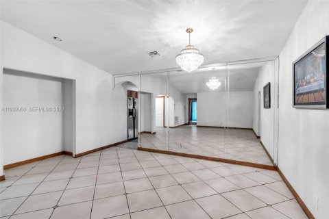 Villa ou maison à vendre à West Park, Floride: 4 chambres, 269.88 m2 № 1996894 - photo 8