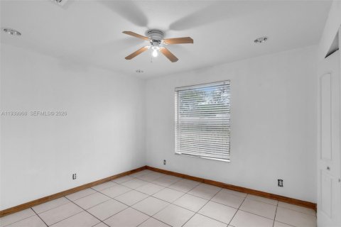 Villa ou maison à vendre à West Park, Floride: 4 chambres, 269.88 m2 № 1996894 - photo 22