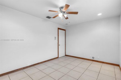 Villa ou maison à vendre à West Park, Floride: 4 chambres, 269.88 m2 № 1996894 - photo 18