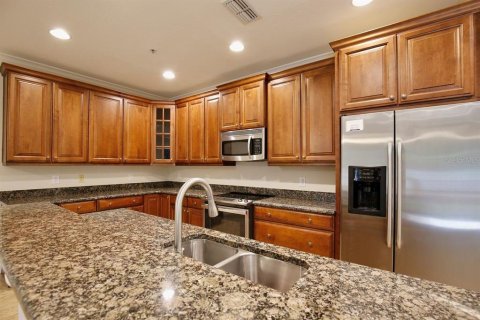 Touwnhouse à vendre à Lake Mary, Floride: 3 chambres, 196.58 m2 № 2399481 - photo 7
