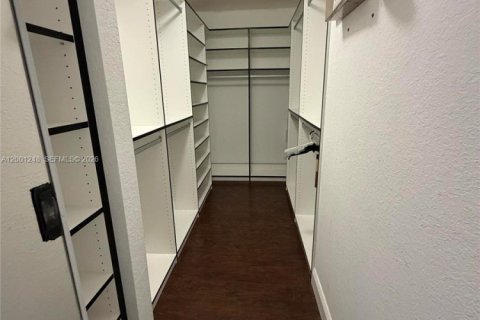 Townhouse in Sunrise, Florida 3 bedrooms, 155.89 sq.m. № 2065805 - photo 24