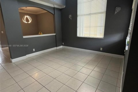 Townhouse in Sunrise, Florida 3 bedrooms, 155.89 sq.m. № 2065805 - photo 2