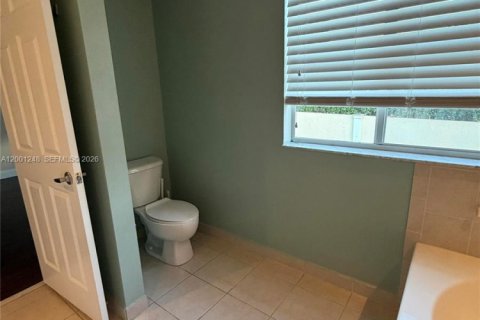 Townhouse in Sunrise, Florida 3 bedrooms, 155.89 sq.m. № 2065805 - photo 26