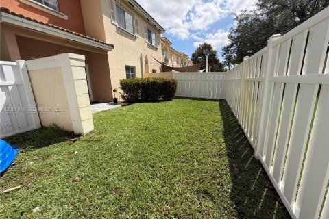Townhouse in Sunrise, Florida 3 bedrooms, 155.89 sq.m. № 2065805 - photo 30