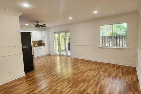 House in Cooper City, Florida 3 bedrooms, 189.52 sq.m. № 2268022 - photo 11