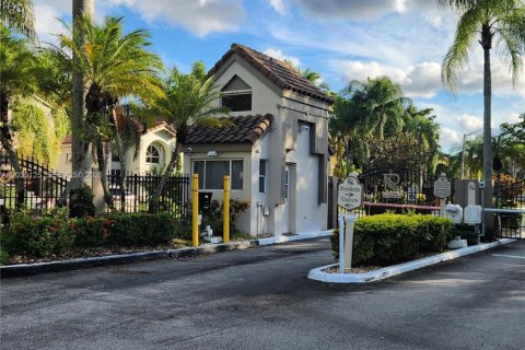 House in Cooper City, Florida 3 bedrooms, 189.52 sq.m. № 2268022 - photo 5