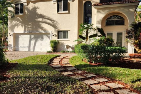 House in Cooper City, Florida 3 bedrooms, 189.52 sq.m. № 2268022 - photo 2