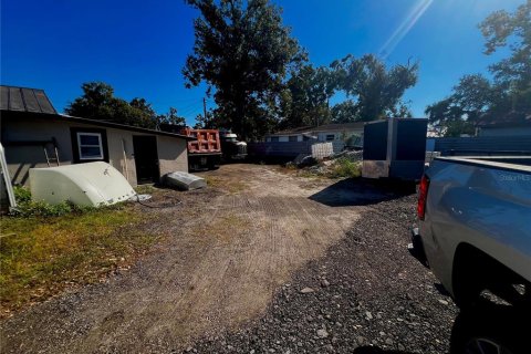 Commercial property in Tampa, Florida 89.74 sq.m. № 2139990 - photo 11