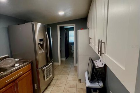 Commercial property in Tampa, Florida 89.74 sq.m. № 2139990 - photo 8
