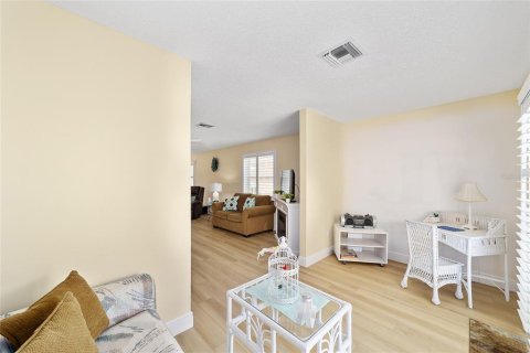 Villa ou maison à vendre à Lady Lake, Floride: 2 chambres, 117.8 m2 № 2219540 - photo 25