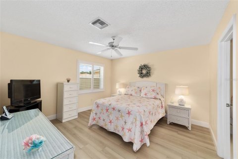 Villa ou maison à vendre à Lady Lake, Floride: 2 chambres, 117.8 m2 № 2219540 - photo 17