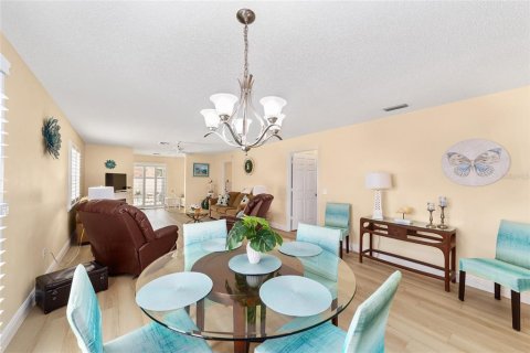 Villa ou maison à vendre à Lady Lake, Floride: 2 chambres, 117.8 m2 № 2219540 - photo 12
