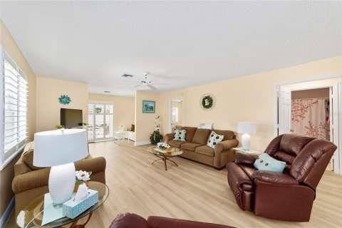 Villa ou maison à vendre à Lady Lake, Floride: 2 chambres, 117.8 m2 № 2219540 - photo 8