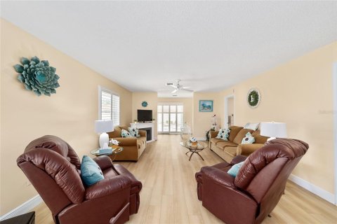 Villa ou maison à vendre à Lady Lake, Floride: 2 chambres, 117.8 m2 № 2219540 - photo 7