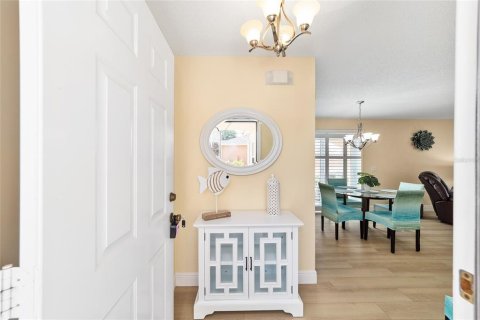 Villa ou maison à vendre à Lady Lake, Floride: 2 chambres, 117.8 m2 № 2219540 - photo 5
