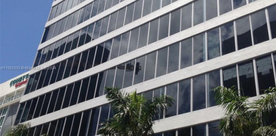 Bureau à Miami, Floride № 1073620