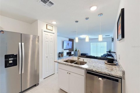 House in Haines City, Florida 3 bedrooms, 119.1 sq.m. № 2224633 - photo 14