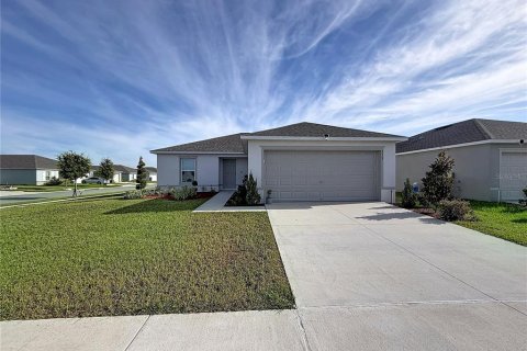 House in Haines City, Florida 3 bedrooms, 119.1 sq.m. № 2224633