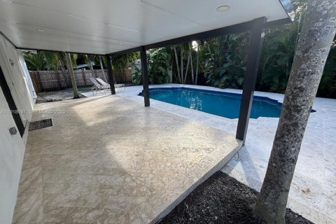 Villa ou maison à louer à Fort Lauderdale, Floride: 4 chambres, 110.93 m2 № 1982805 - photo 13