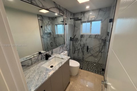 Villa ou maison à louer à Fort Lauderdale, Floride: 4 chambres, 110.93 m2 № 1982805 - photo 23