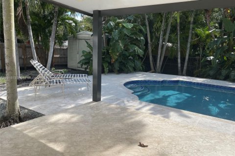 Villa ou maison à louer à Fort Lauderdale, Floride: 4 chambres, 110.93 m2 № 1982805 - photo 9