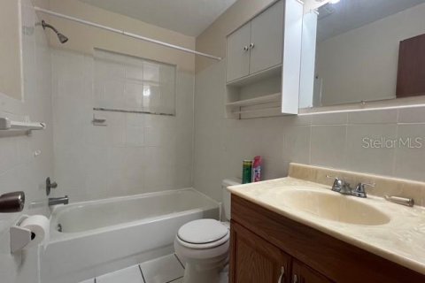 Casa en venta en New Port Richey, Florida, 3 dormitorios, 173.91 m2 № 1900459 - foto 20
