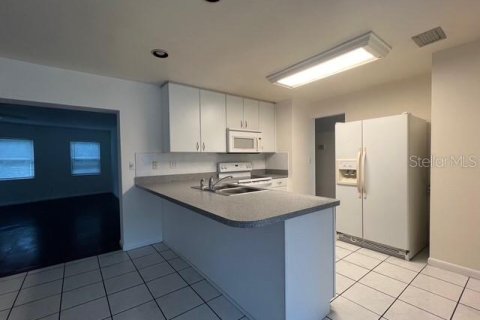 Casa en venta en New Port Richey, Florida, 3 dormitorios, 173.91 m2 № 1900459 - foto 14