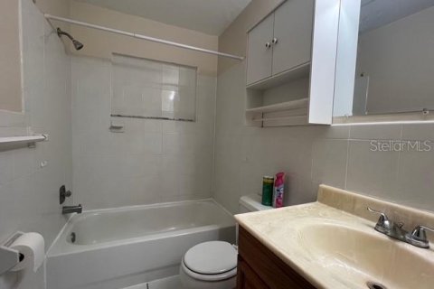 Casa en venta en New Port Richey, Florida, 3 dormitorios, 173.91 m2 № 1900459 - foto 21