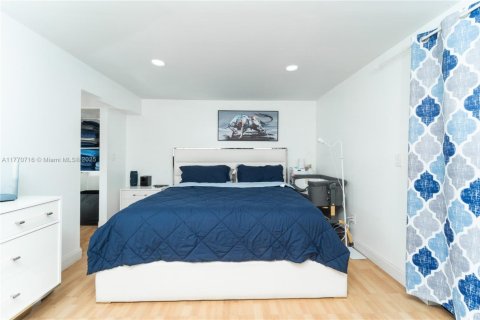 Condo in Plantation, Florida, 2 bedrooms  № 1785683 - photo 8