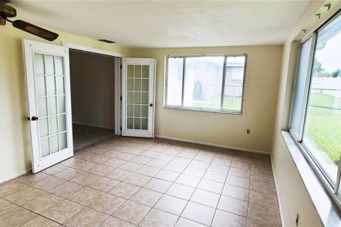 Casa en alquiler en New Port Richey, Florida, 3 dormitorios, 104.79 m2 № 1900514 - foto 7