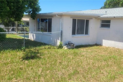 Casa en alquiler en New Port Richey, Florida, 3 dormitorios, 104.79 m2 № 1900514 - foto 2