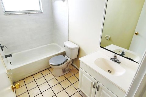 Casa en alquiler en New Port Richey, Florida, 3 dormitorios, 104.79 m2 № 1900514 - foto 11