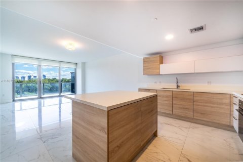 Copropriété à vendre à North Miami Beach, Floride: 2 chambres, 104.33 m2 № 2022768 - photo 14