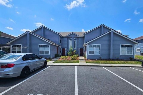 House in Davenport, Florida 4 bedrooms, 162.39 sq.m. № 2026928 - photo 3