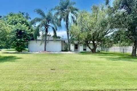 Casa en alquiler en Clearwater, Florida, 3 dormitorios, 196.02 m2 № 1902864 - foto 1