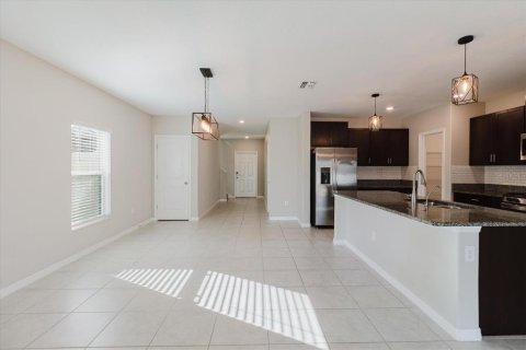 Casa en venta en Sun City Center, Florida, 6 dormitorios, 242.85 m2 № 2202436 - foto 8