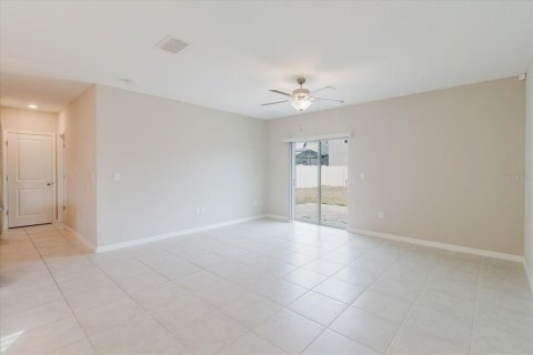 Casa en venta en Sun City Center, Florida, 6 dormitorios, 242.85 m2 № 2202436 - foto 11