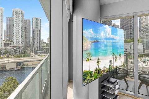 Condo in Miami, Florida, 3 bedrooms  № 2020624 - photo 4