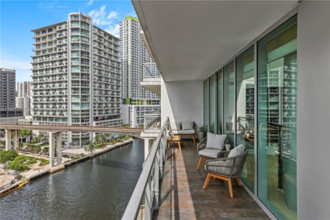 Condo in Miami, Florida, 3 bedrooms  № 2020624 - photo 13