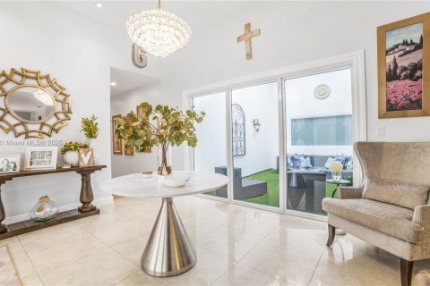 Купить виллу или дом в Майами, Флорида 4 спальни, 262.91м2, № 1932567 - фото 13