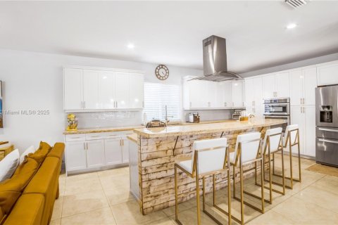 Купить виллу или дом в Майами, Флорида 4 спальни, 262.91м2, № 1932567 - фото 21