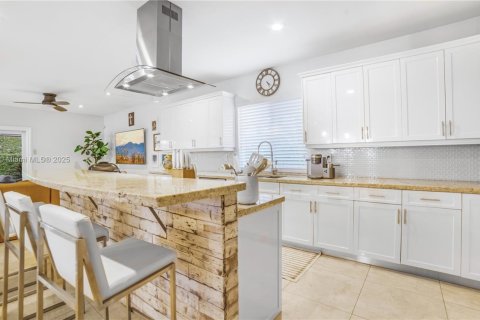 Купить виллу или дом в Майами, Флорида 4 спальни, 262.91м2, № 1932567 - фото 24