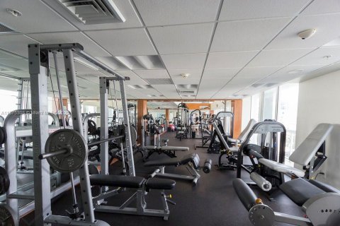 Copropriété à louer à Miami, Floride: 1 chambre, 91.69 m2 № 1980321 - photo 11