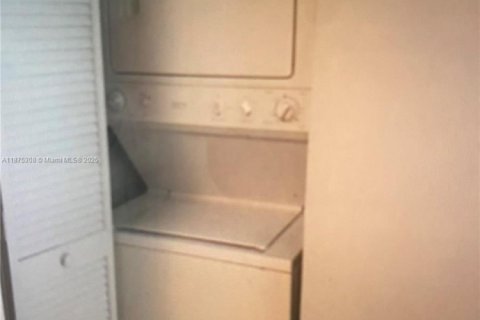 Copropriété à louer à Miami, Floride: 1 chambre, 91.69 m2 № 1980321 - photo 8